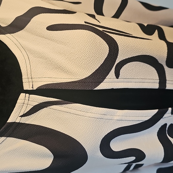 NWOT Women's Geometric Open Front Bold Lightweight Unique Long Cardigan XL - Picture 2 of 14